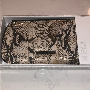 New statement clutch